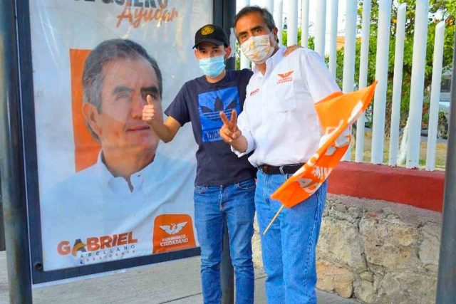El candidato de Movimiento Ciudadano refrendó su compromiso con la educación.