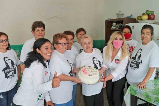 La candidata priísta celebró a las mamás en su día y anunció la creación de la Instancia Municipal de las Mujeres.