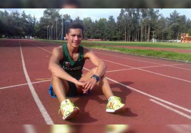 El atleta mexicano Ever Palma durante un entrenamiento el jueves 16 de junio de 2016, en Ciudad de México. EFE/Archivo