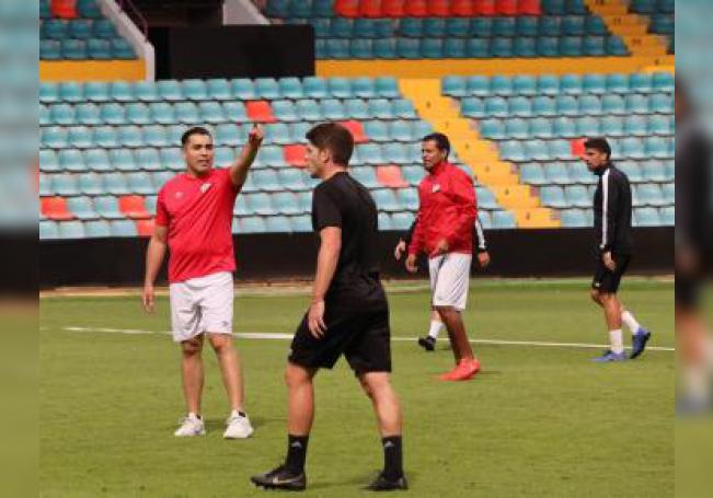 El exárbitro internacional mexicano 'Chiquimarco' entrenará al ...