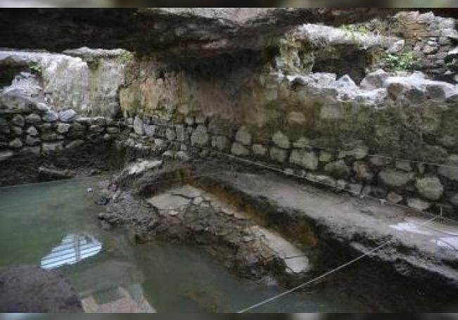 Hallan restos de temazcal prehispánico en el centro de la CDMX