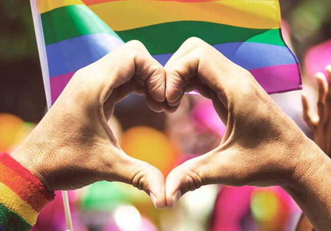 En pleno siglo XXI la comunidad LGBT sigue siendo objeto de ataques por parte de la sociedad en general.