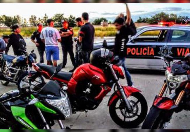 Se deslindan grupos de motociclistas de grupo violento