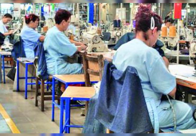 Empresas textileras han recortado al 13% de su personal