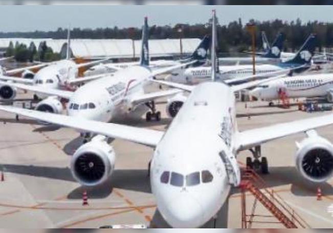 Aeroméxico y Volaris anunciaron de manera oficial la suspensión de sus operaciones, al menos hasta el próximo 30 de mayo.