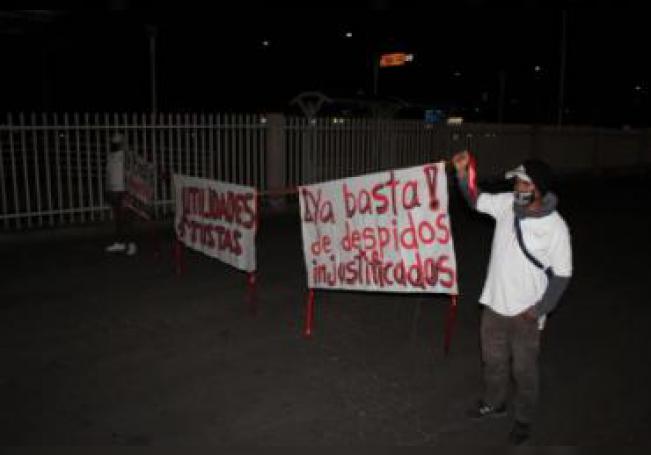 Culpan a "foráneos" y morenistas por el intento de bloqueo en una de las plantas de Nissan en Aguascalientes.