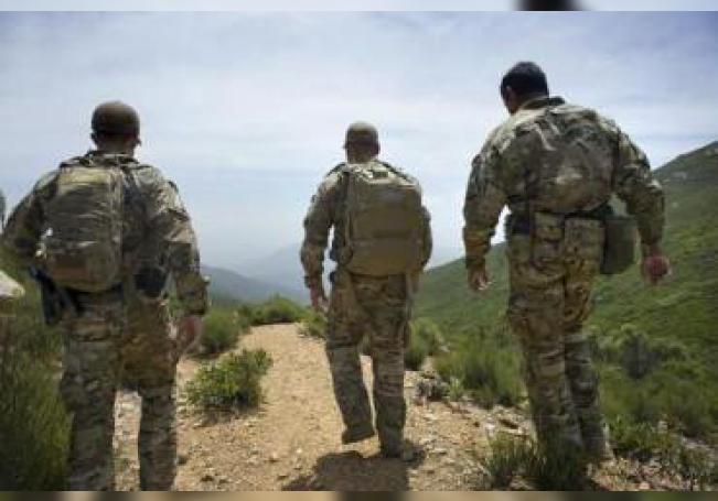 El gobernador de Texas, Greg Abbot, anunció este viernes que apostará otros mil soldados de la Guardia Nacional a lo largo de la frontera con México