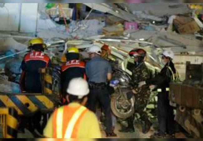 Ocho muertos y dos desaparecidos por terremoto de 6,6 en Filipinas