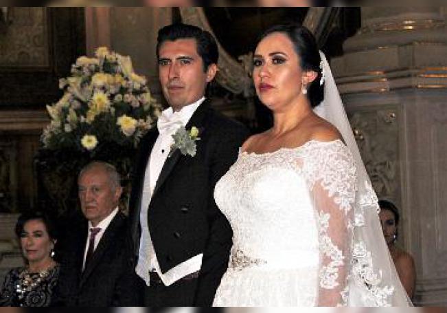 En su boda, José Arturo Ramírez García y Adriana Carolina Avilés Martínez.