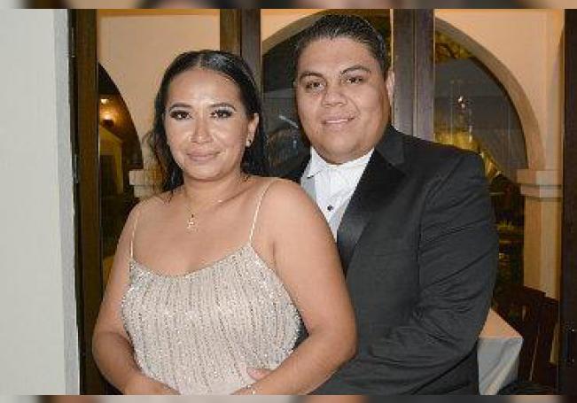 José Guadalupe y Elizabeth celebraron su boda al civil