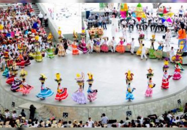 Posponen el tradicional festival de la Guelaguetza en Oaxaca