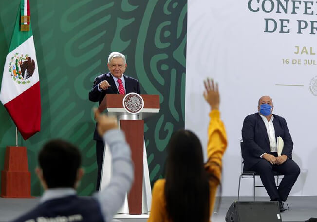 López Obrador dice que juicio de Lozoya ayudará a limpiar corrupción