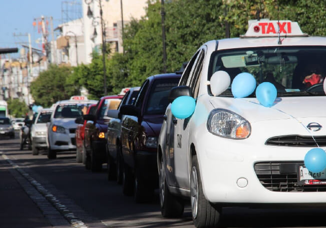 Taxistas manifestaran ayer su devoción a la Virgen de la Asunción