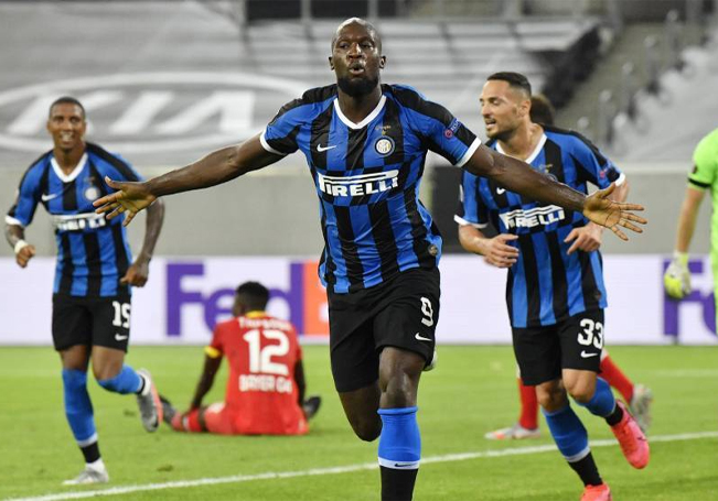 De la mano de Lukaku, el Inter de Milán pasa a semifinales en la Europa League.