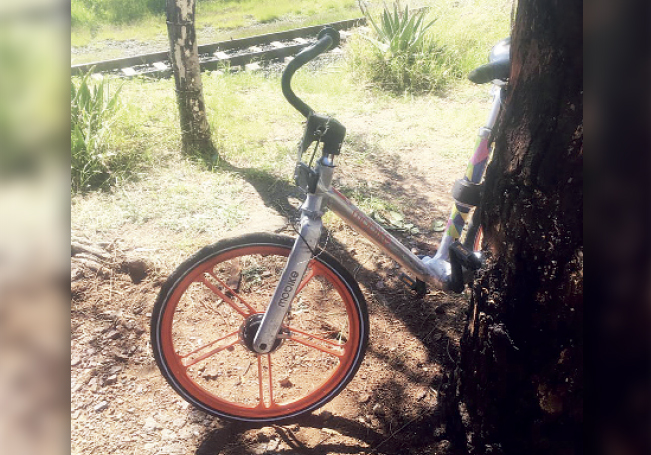 Más bicicletas Mobike vandalizadas