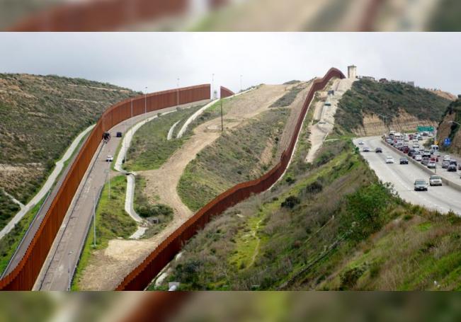 Corte federal de apelaciones bloquea construcción de muro fronterizo de Trump