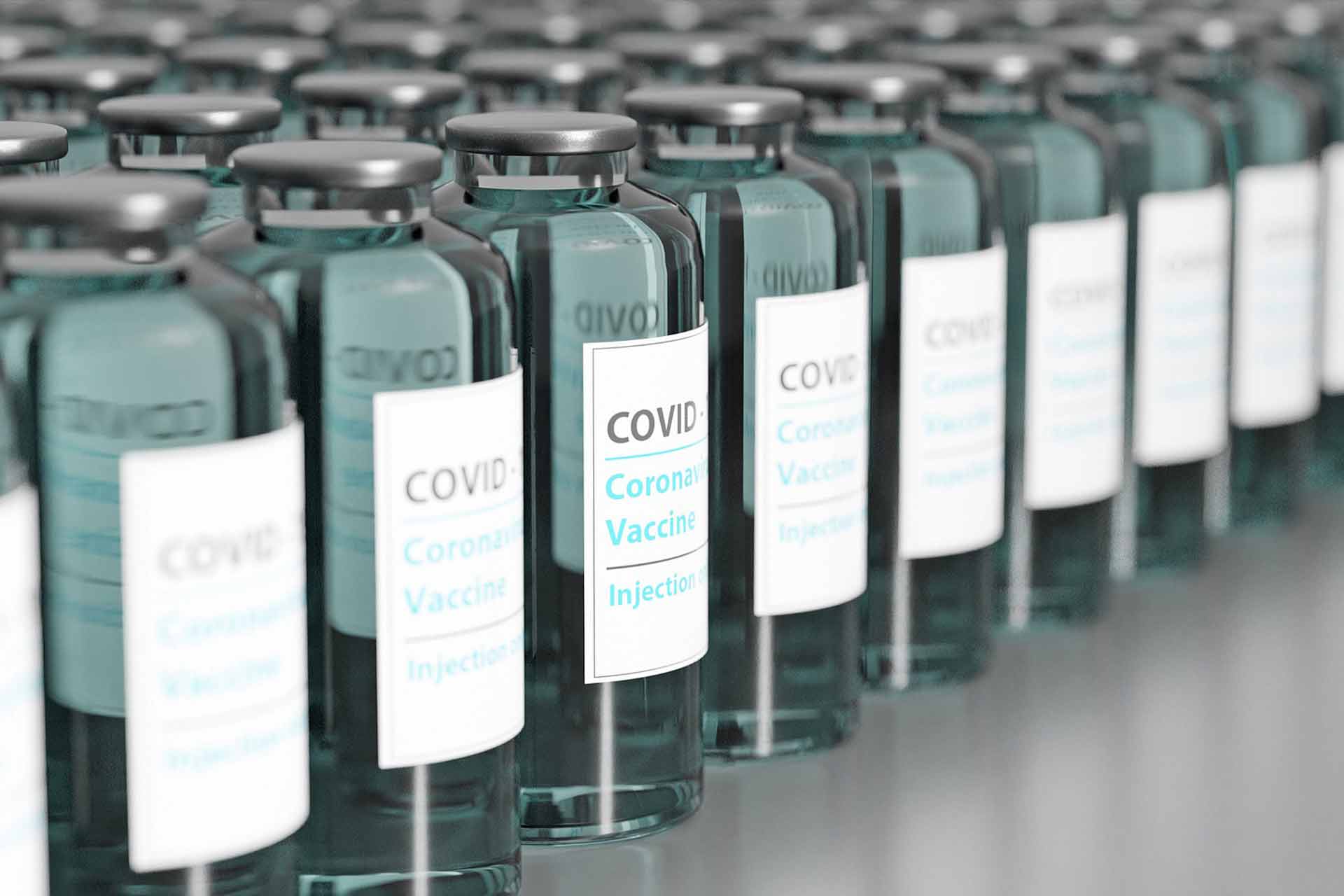 Frascos que contienen la vacuna contra el Covid-19