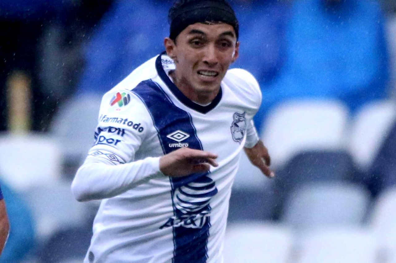 El futbolista del Puebla Omar Fernández