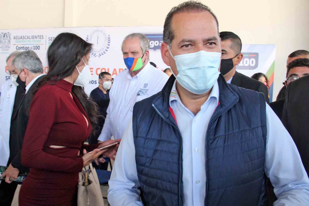 Martín Orozco acusa a la 4T de usar vacunas para temas políticos