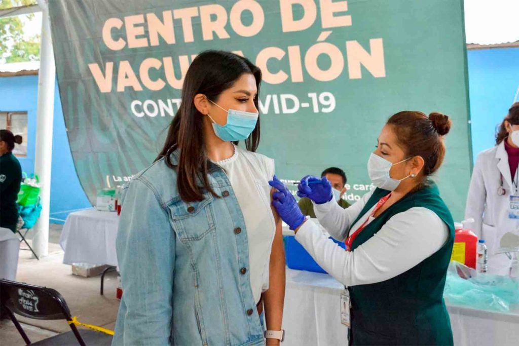 Vacunarán hoy a treintañeros de Calvillo, Pabellón de Arteaga y Asientos