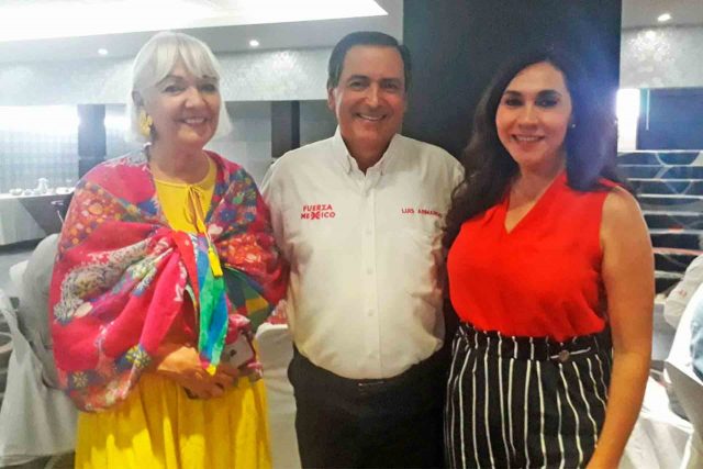 El candidato de Fuerza por México a la Presidencia Municipal presentó su proyecto a empresarios del ramo restaurantero y de bienes raíces.