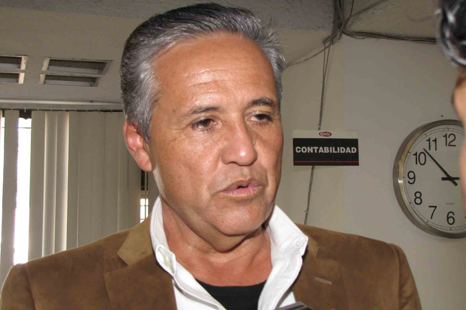 Antonio Robledo.