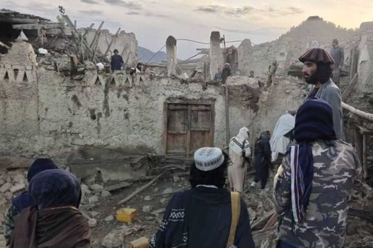 Sismo Afganistán muertos