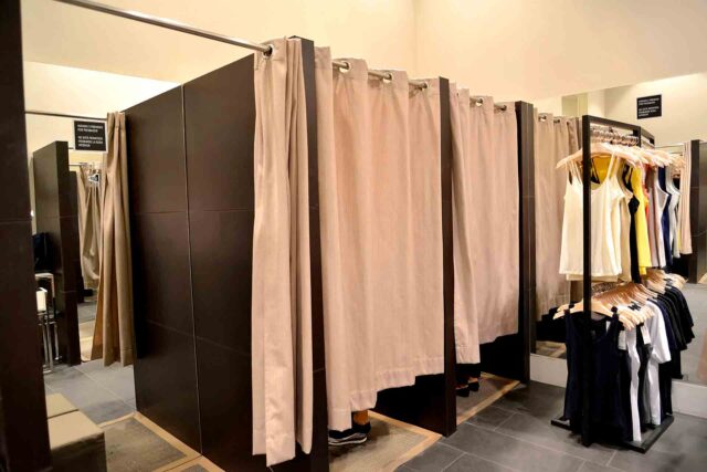 Tiendas Ropa Medidas Sanitarias Viruela del Mono