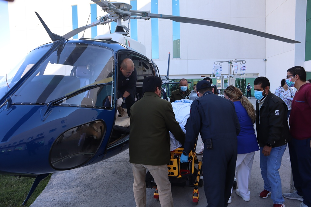 Trasladan a víctimas de incendio en helicóptero a Guadalajara