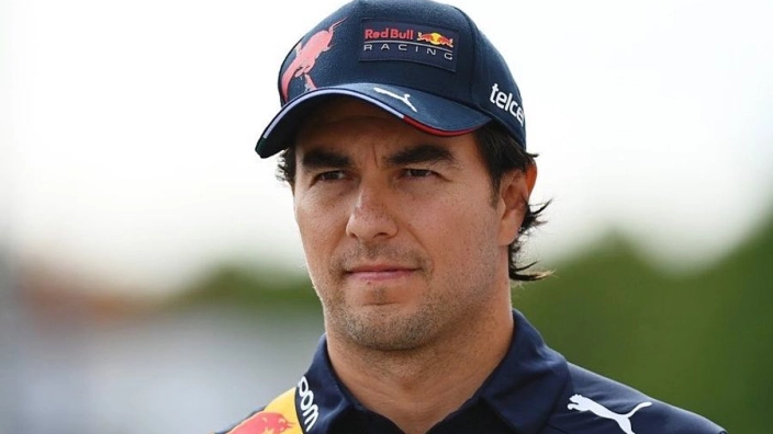 “Checo” Pérez manda indirecta a Red Bull