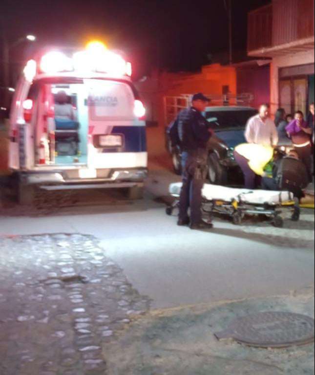 ¡Se quería suicidar! Mujer salta de la azotea en Rincón de Romos