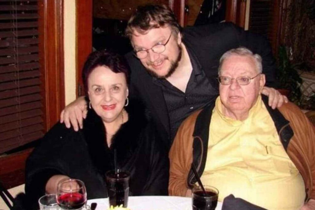 Murió la madre de Guillermo del Toro, Guadalupe Gómez