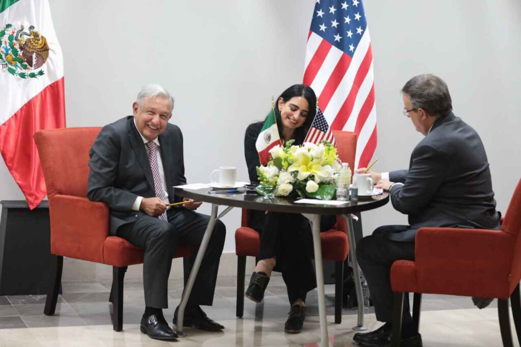 López Obrador y Joe Biden abordaron el tema migratorio en llamada telefónica
