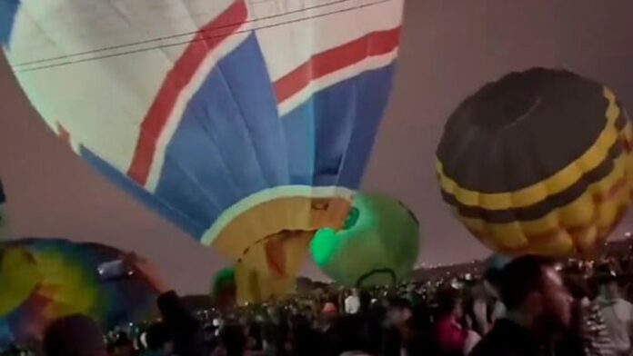 Una ráfaga de viento arrastró los globos hacia los asistentes en el Festival del Globo