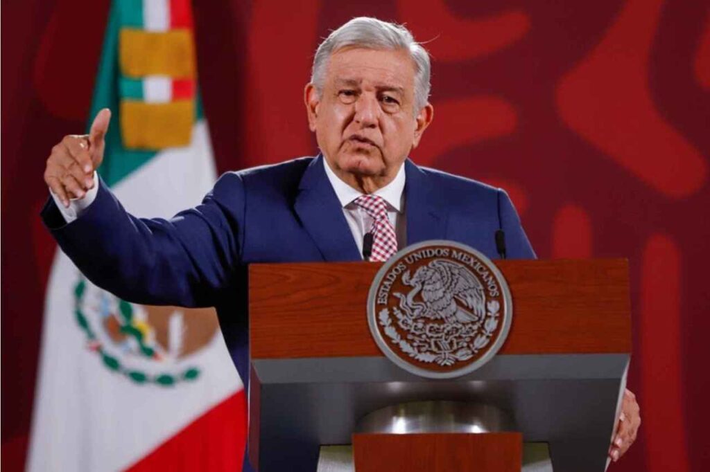 “Da pena ajena” la postura de Lorenzo Córdova: López Obrador