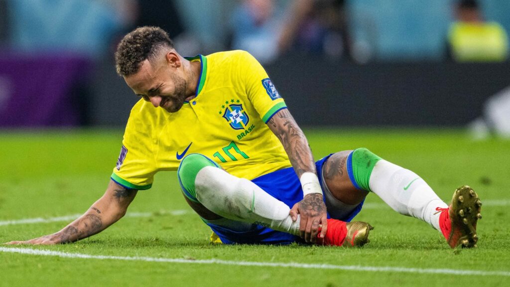 Luego de su lesión, Neymar lanzó mensaje en sus redes sociales: “regresar más fuerte”
