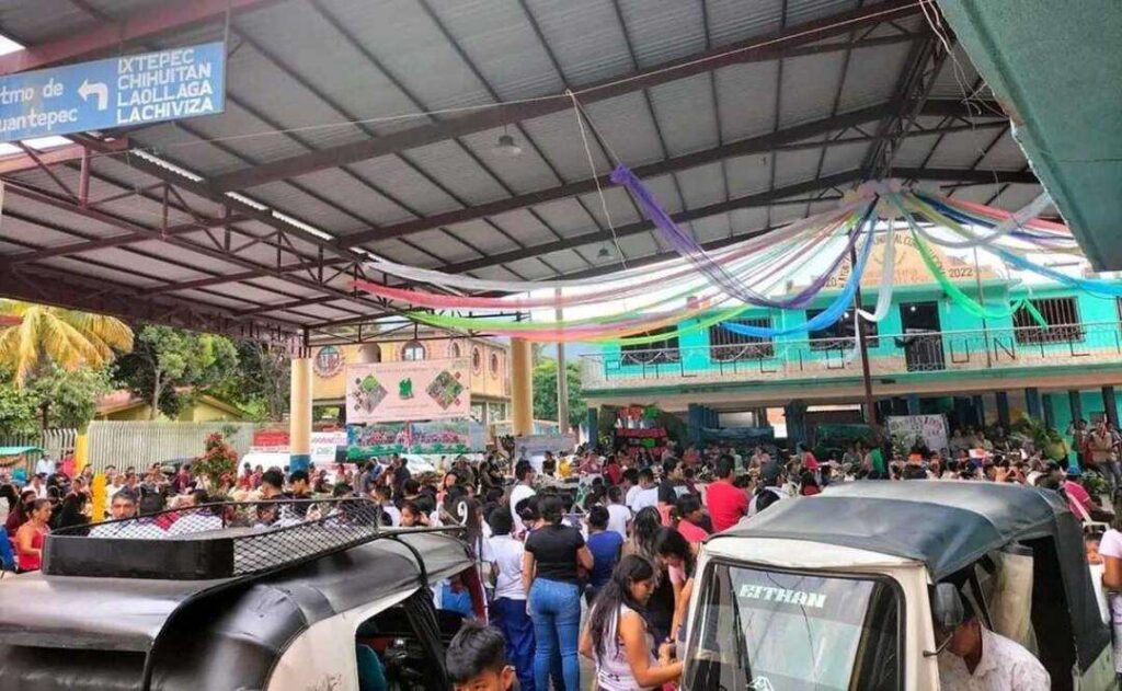 Liberan a exedil y 2 exfuncionarios de Guienagati, Oaxaca