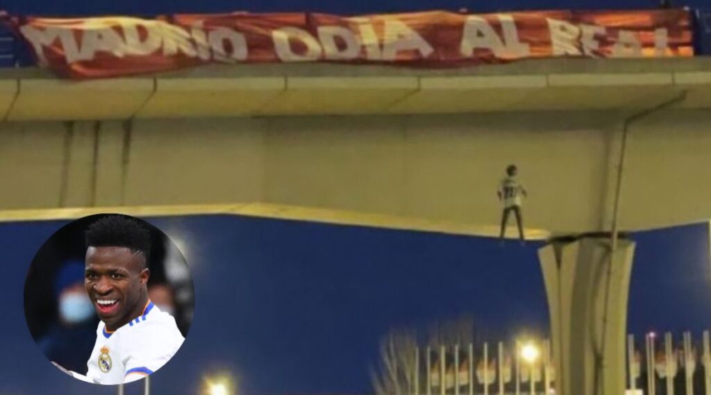 Muñeco de Vinicius Jr. aparece colgado en un puente de Madrid