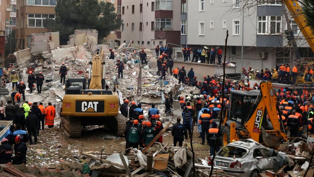 Avión de la FAM rumbo a Turquía para apoyar en las labores de rescate