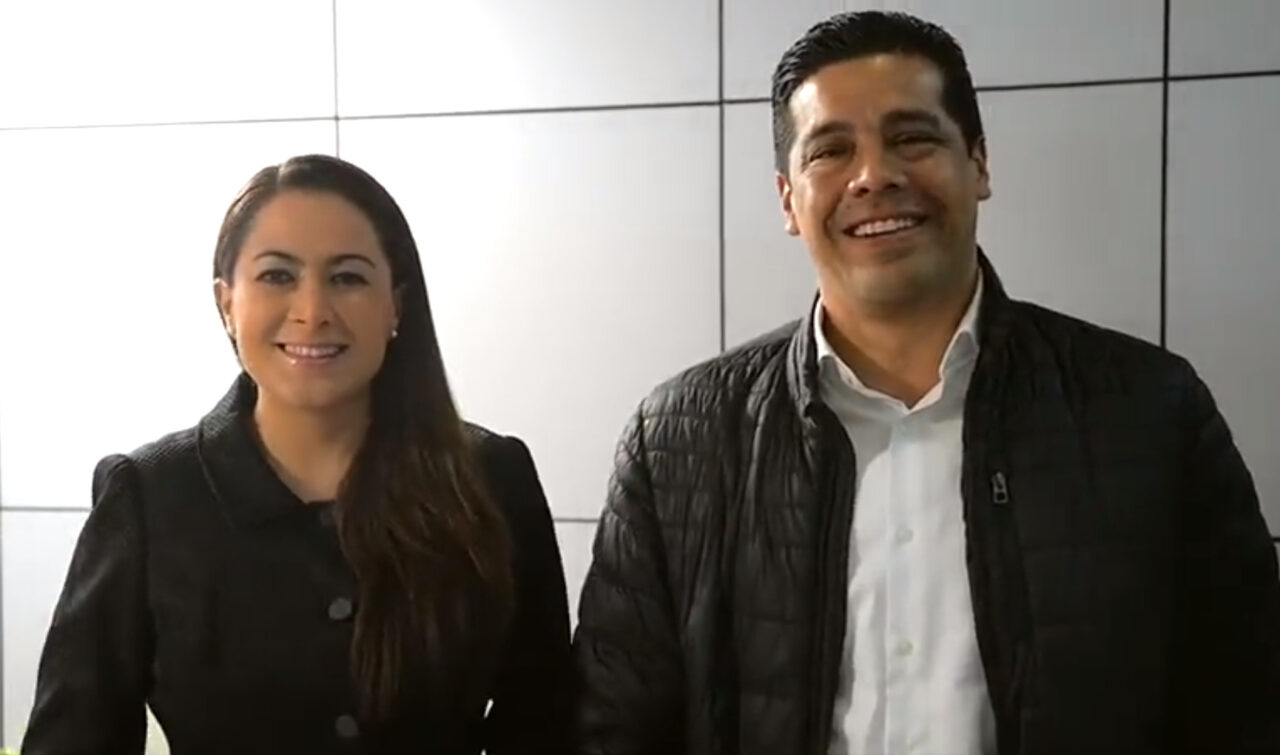 LLAMA TERE Y LEO COLOR