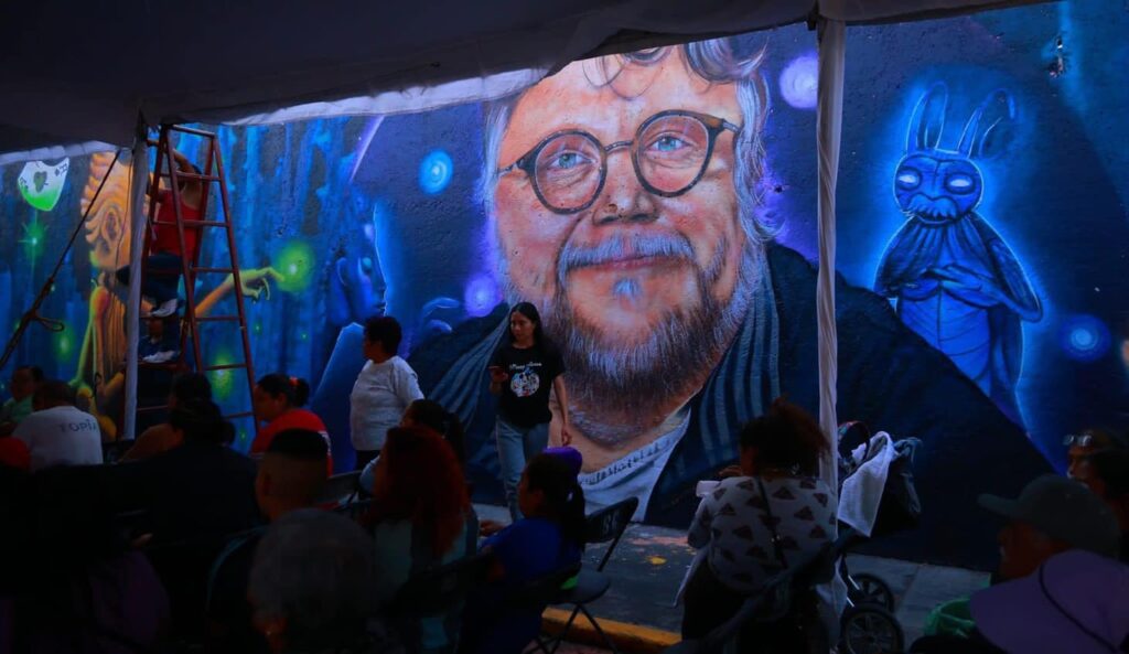 Con un mural rinden homenaje a Guillermo del Toro en Iztapalapa