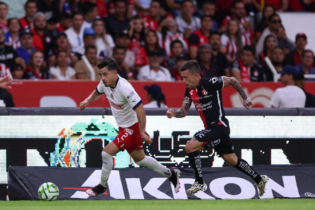 Atlas se impone en el partido de ida; gana 1-0 a las Chivas