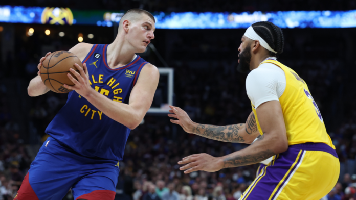 Nuggets remontan a Lakers y ponen la serie con dos juegos a favor