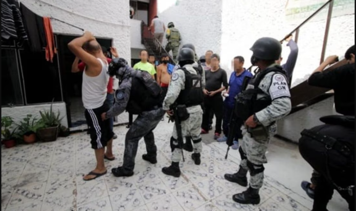 Rescatan a 36 personas secuestradas en un anexo en Cuerámaro
