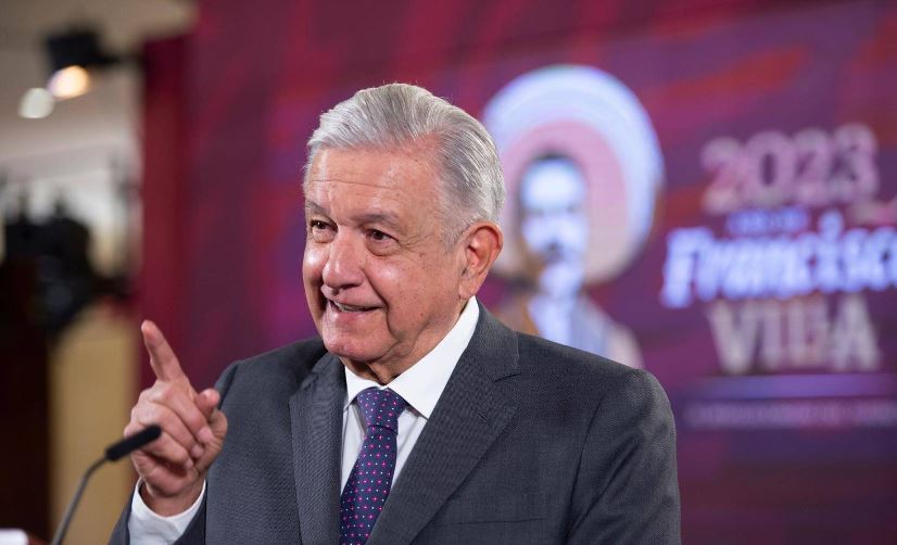 El presidente López Obrador asegura que respeta las críticas del obispo de Apatzingán