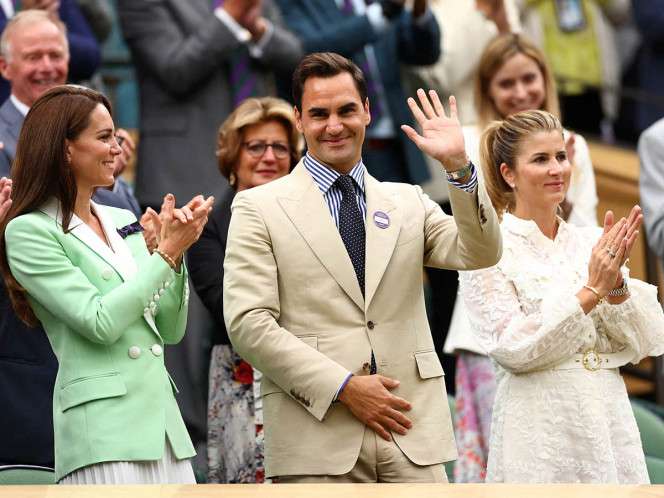 Roger Federer recibe gran ovación en Wimbledon