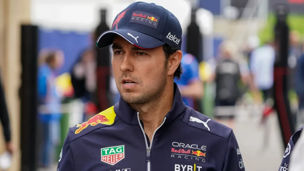 “Checo” Pérez abandona la carrera Sprint tras toque con Hamilton