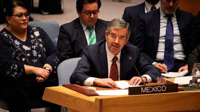 México pide buscar encuentros pacíficos entre Rusia y Ucrania