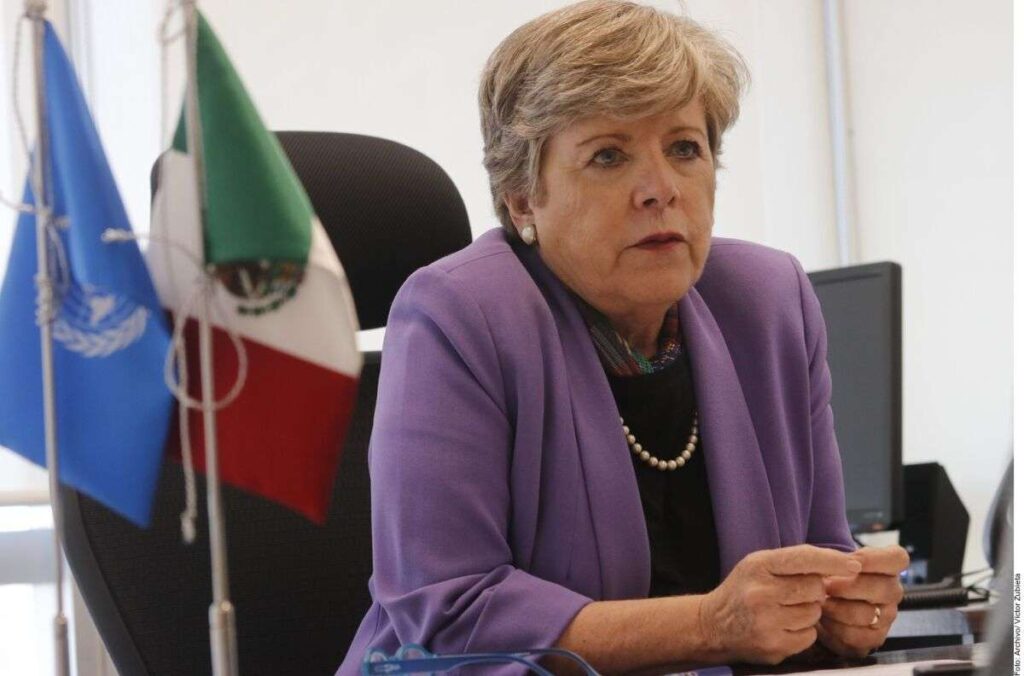 México presenta tercera nota diplomática contra boyas alambradas