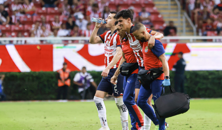 Erick Gutiérrez es baja; Chivas revela la lesión que sufrió